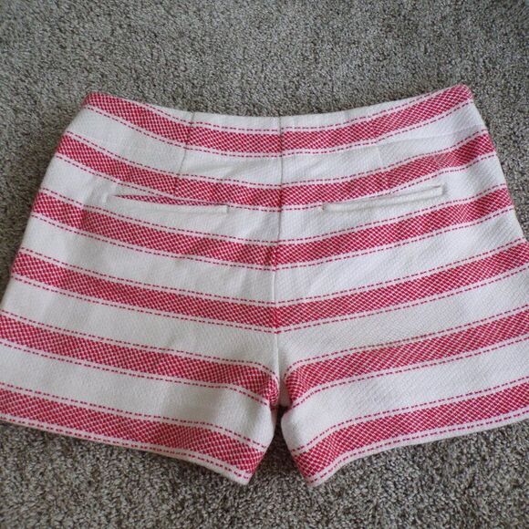 LOFT Striped shorts 4 - Picture 7 of 8